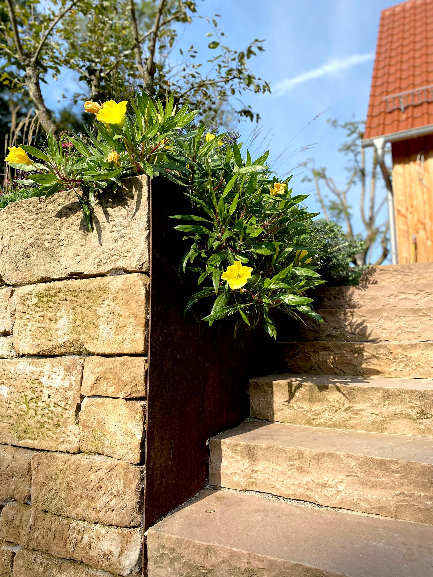 bolay-gartenbau_projekte_simi-haeusle_treppen