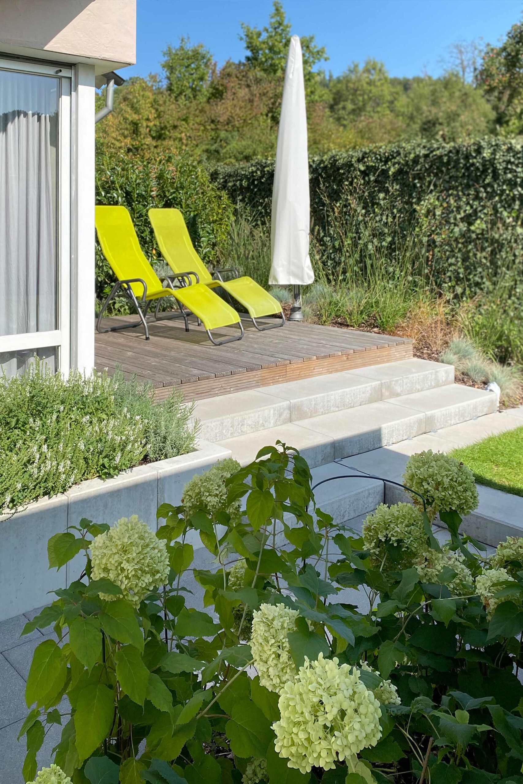 bolay-gartenbau_projekte_raffinierte-gartenanlage_terrasse